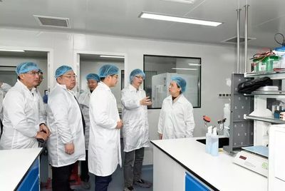 上海市委组织部副部长冷伟青一行调研临港浦江国际科技城民营高科技企业与科技企业孵化生态